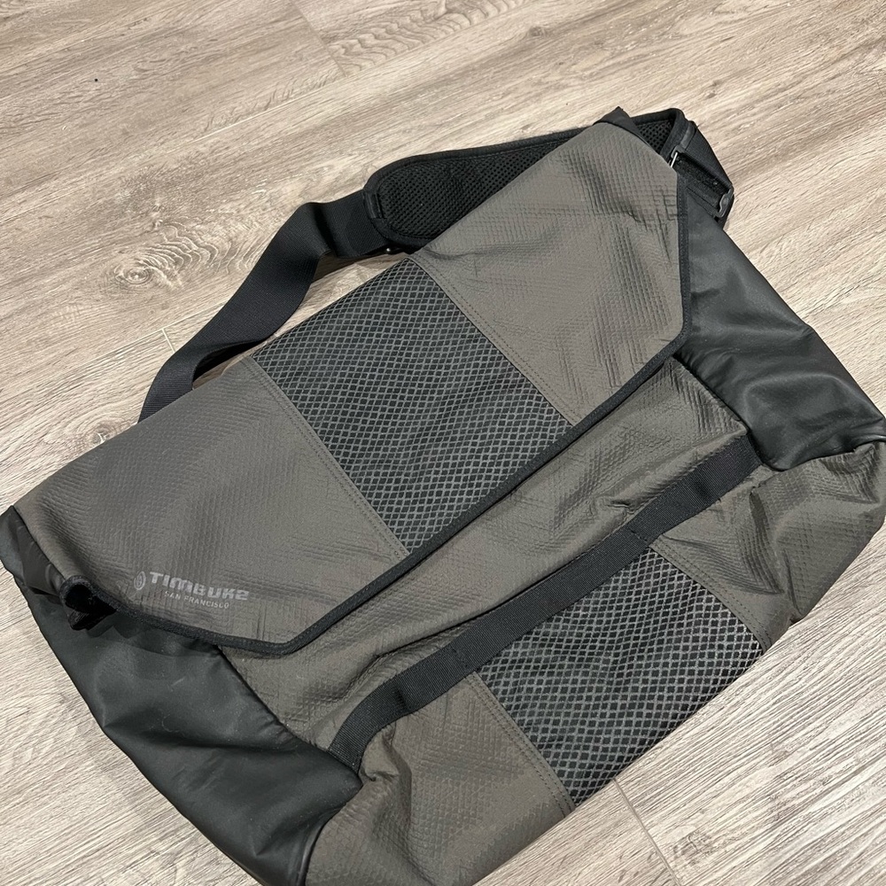 Timbuk2 messenger bag